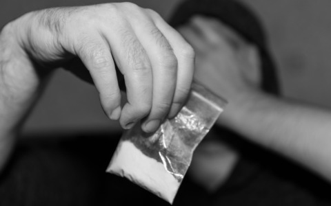 A Viterbo arrestato con un chilo di droga in casa