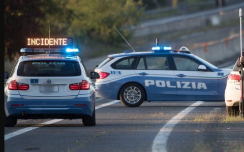 Ripristinato il semaforo di viale Capocci dopo un mese di inattività