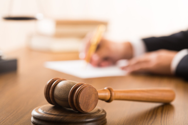Il tribunale reintegra Clara Vittori al liceo Buratti