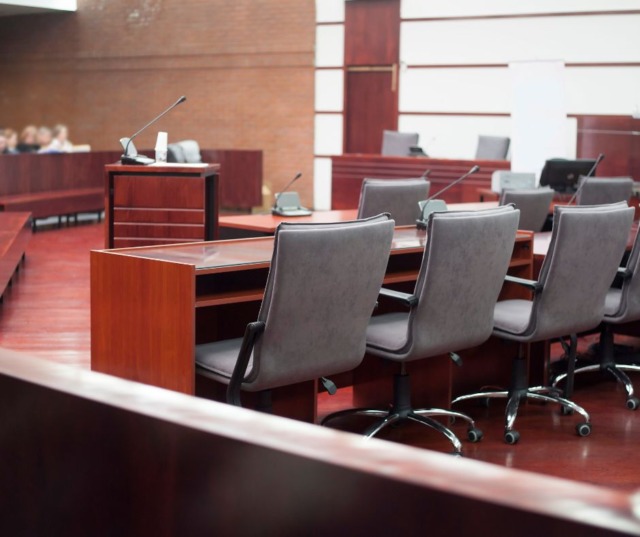 Sequestrate strutture abusive a Faleria per gestione illecita di rifiuti
