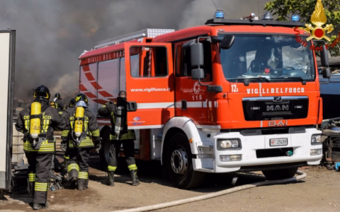 Doppio intervento dei vigili del fuoco tra fuga di gas e rogo